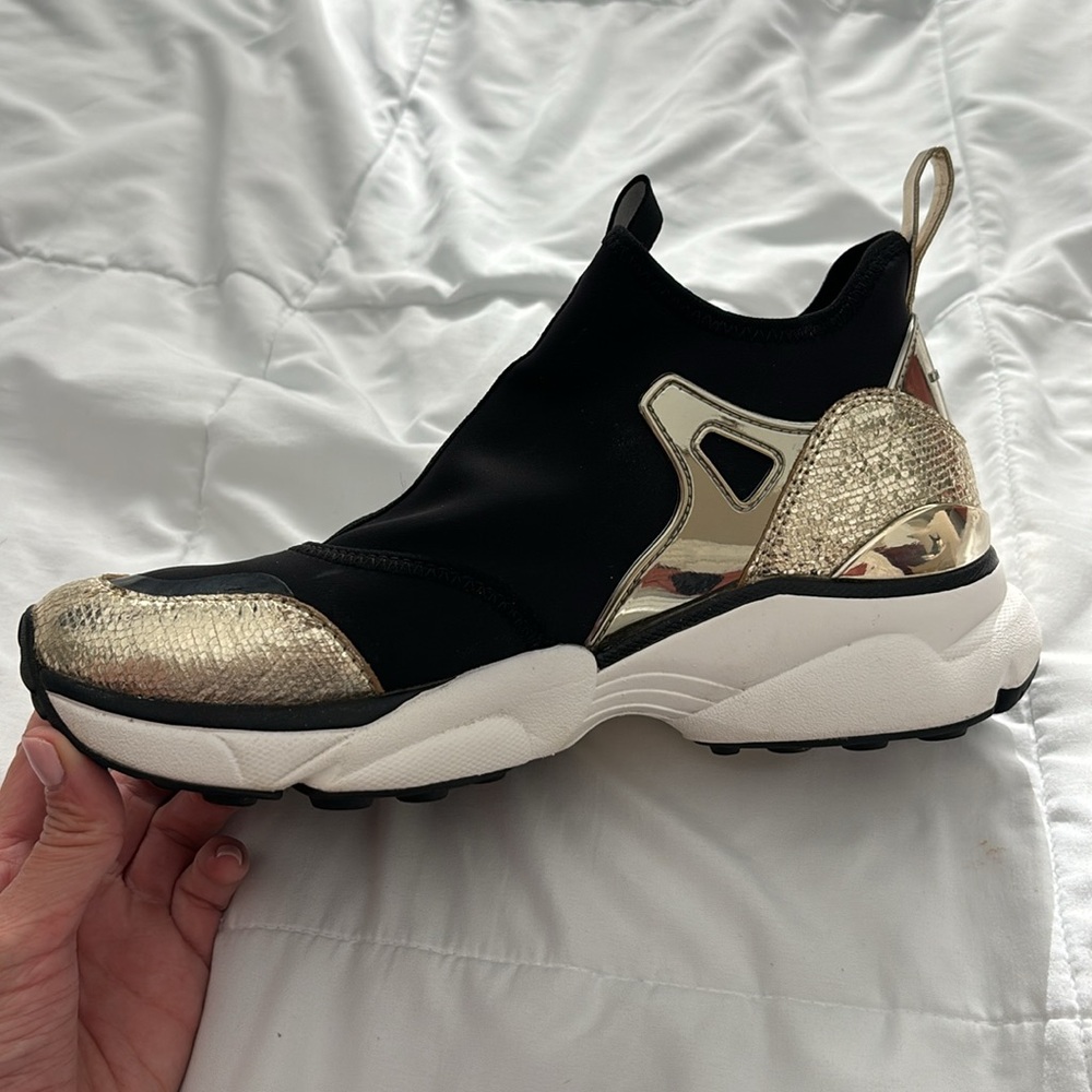 Michael kors willow slip on scuba sneaker black and gold size 8.5 - Picture 5 of 10